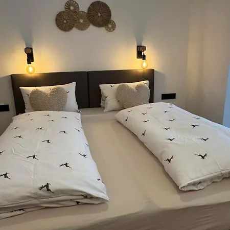 Embacher Gmbh & Co Kg B&B