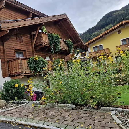 Embacher Gmbh & Co Kg Bed and breakfast 3*