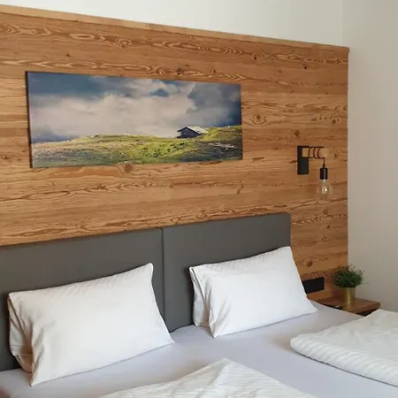 Embacher Gmbh & Co Kg Bed and breakfast 3*